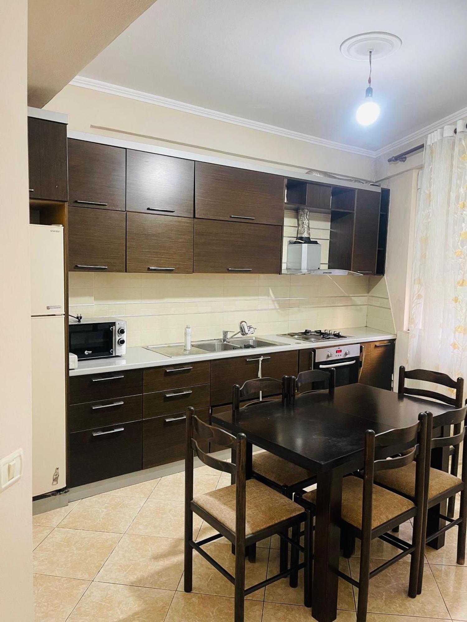 Lake Apartamet, Great Location! Appartement Tirana